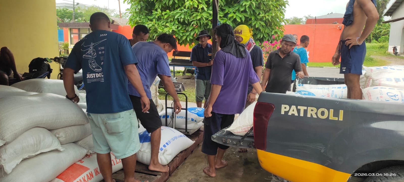 Polisi Distribusikan 1,3 Ton Jagung ke Gudang Bulog Asahan Dukung Program Ketahanan Pangan